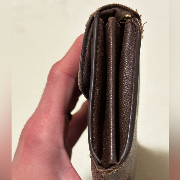 Not 4 Sale
 Louis Vuitton Damier Ebene Sarah wallet,Rehab wallet sending out - Picture 11 of 17